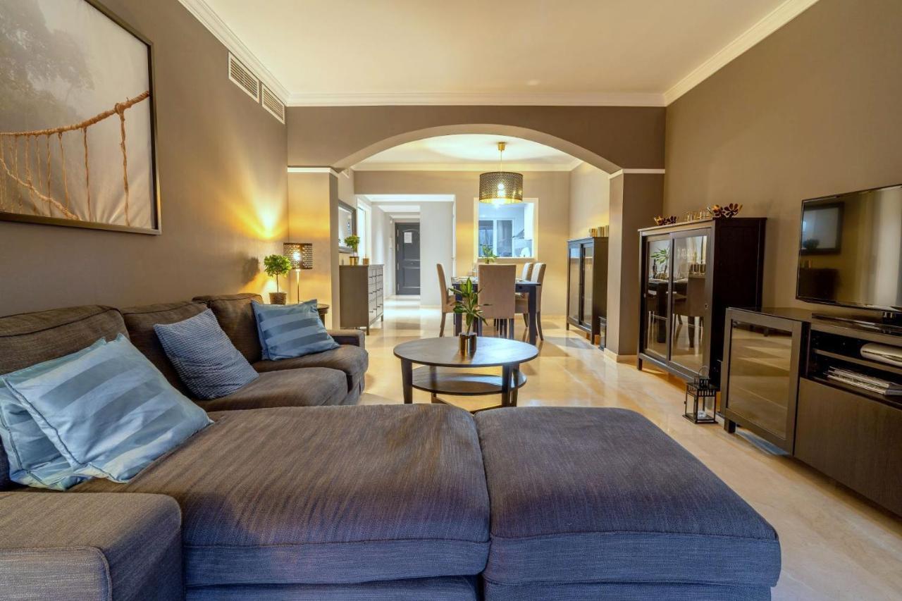 Stunning Modern Jardines De Santa Maria Golf, Elviria, Apartment *