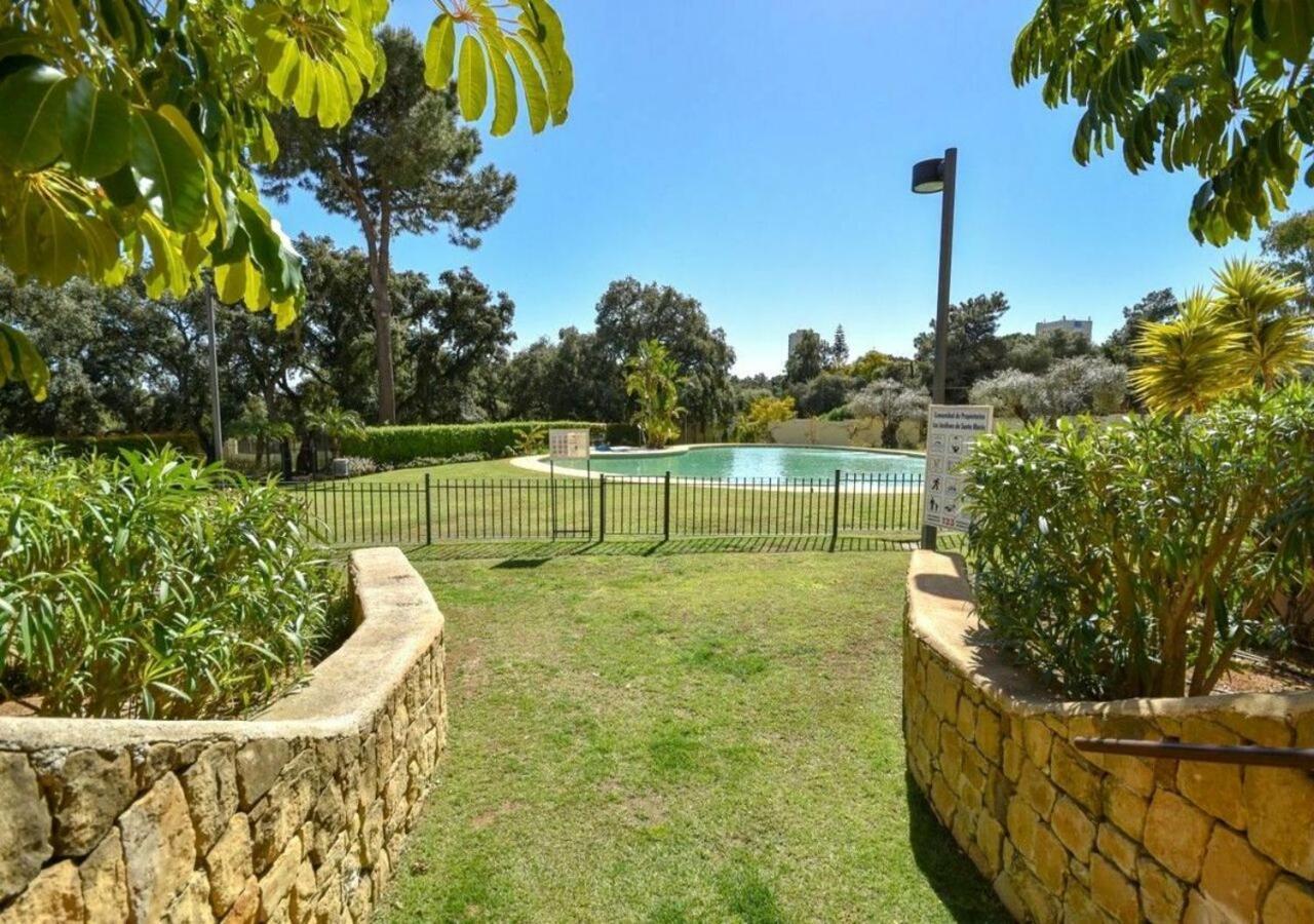 Stunning Modern Jardines De Santa Maria Golf, Elviria, Apartment *