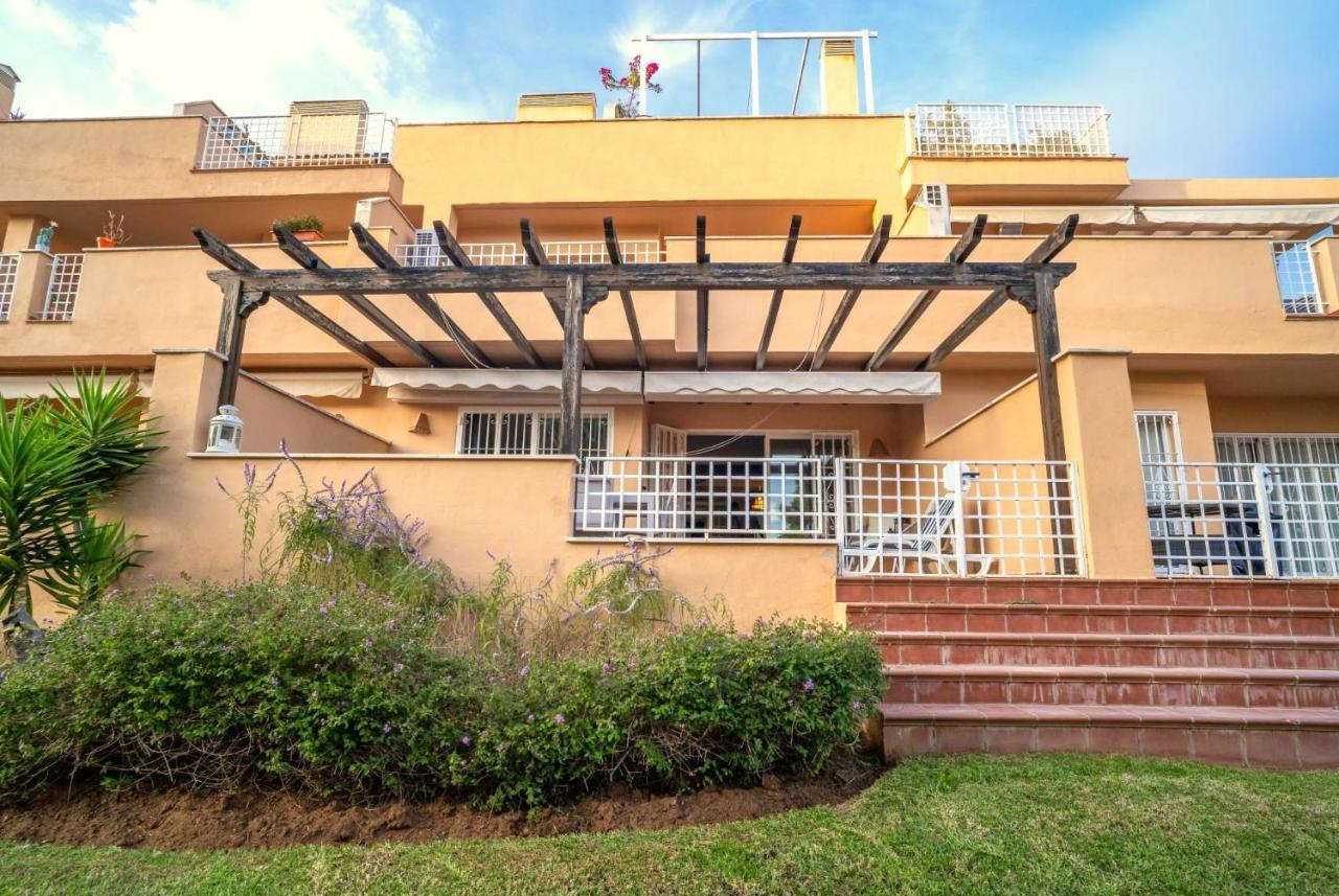 Apartment Stunning Modern Jardines De Santa Maria Golf, Elviria,