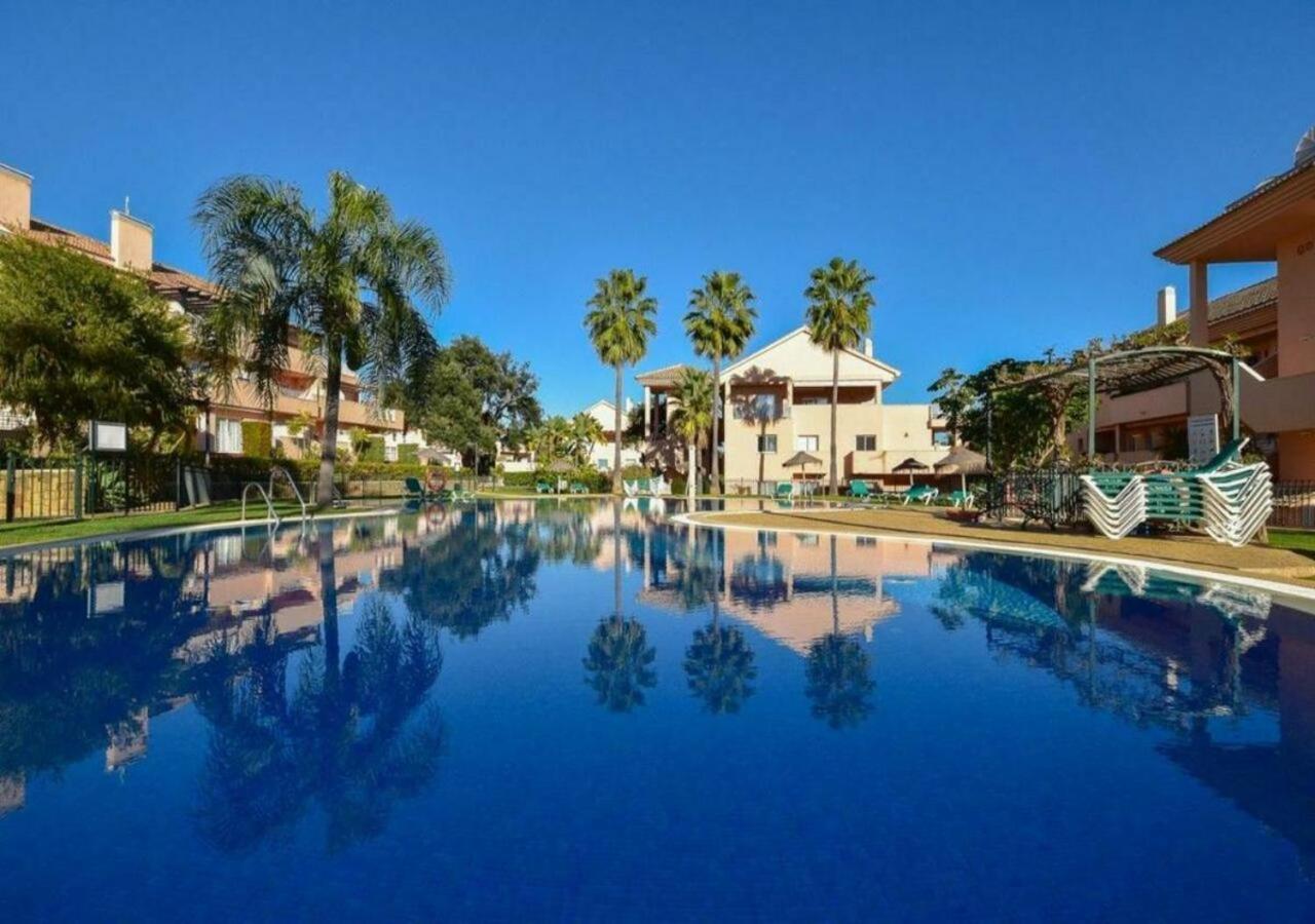 Stunning Modern Jardines De Santa Maria Golf, Elviria, Apartment *