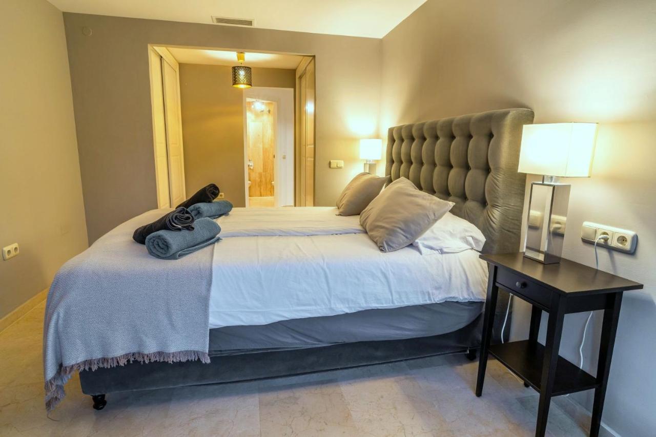 Apartment Stunning Modern Jardines De Santa Maria Golf, Elviria, Marbella