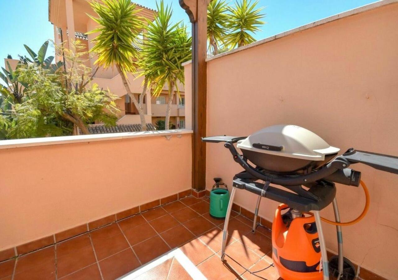 Stunning Modern Jardines De Santa Maria Golf, Elviria, Apartment