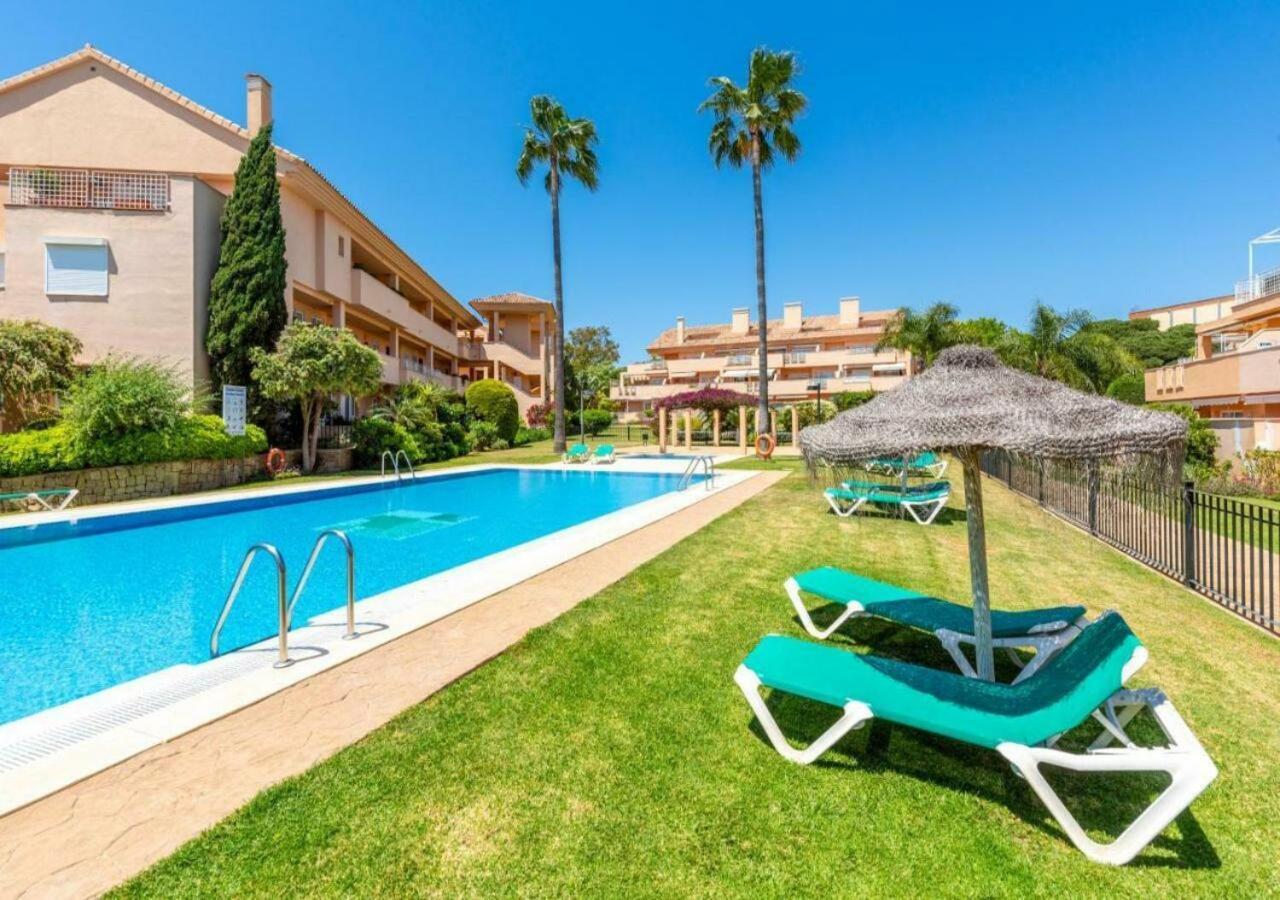 Stunning Modern Jardines De Santa Maria Golf, Elviria, Apartment