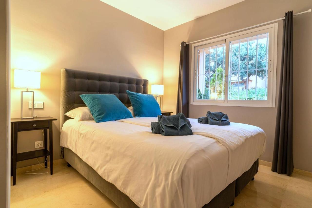 Stunning Modern Jardines De Santa Maria Golf, Elviria, Apartment