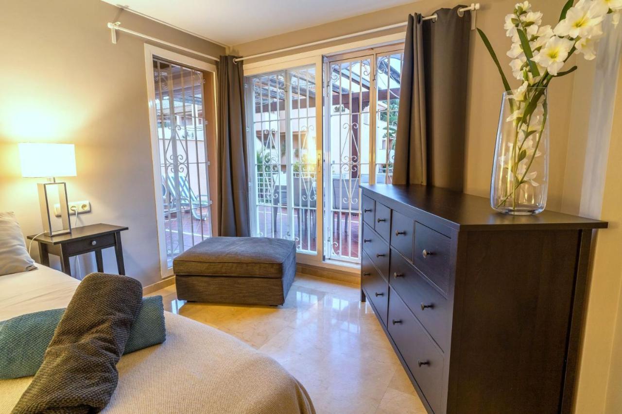 Stunning Modern Jardines De Santa Maria Golf, Elviria, Apartment
