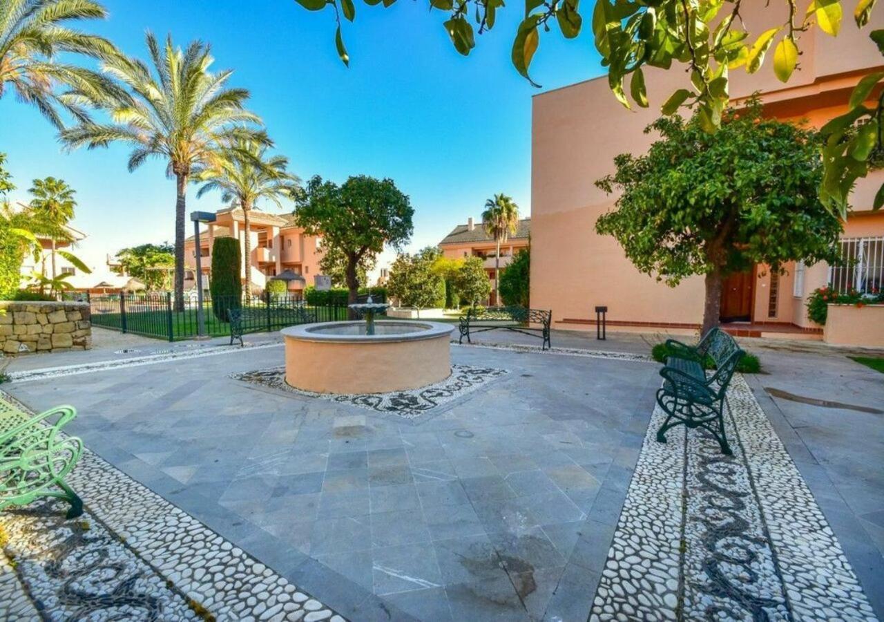 Stunning Modern Jardines De Santa Maria Golf, Elviria, Apartment *